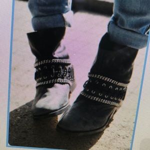 New Distressed black boho/ moto ankle boots